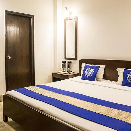 Oyo Capital O 5879 Radha Damodar Residency Hotel Puri Eksteriør billede