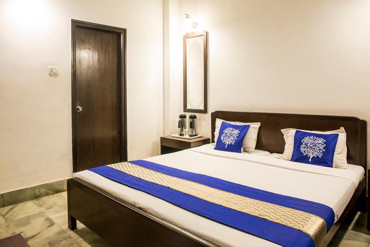 Oyo Capital O 5879 Radha Damodar Residency Hotel Puri Eksteriør billede