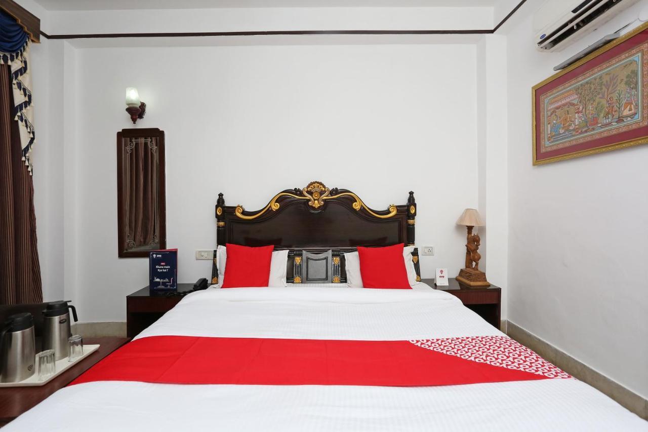 Oyo Capital O 5879 Radha Damodar Residency Hotel Puri Eksteriør billede