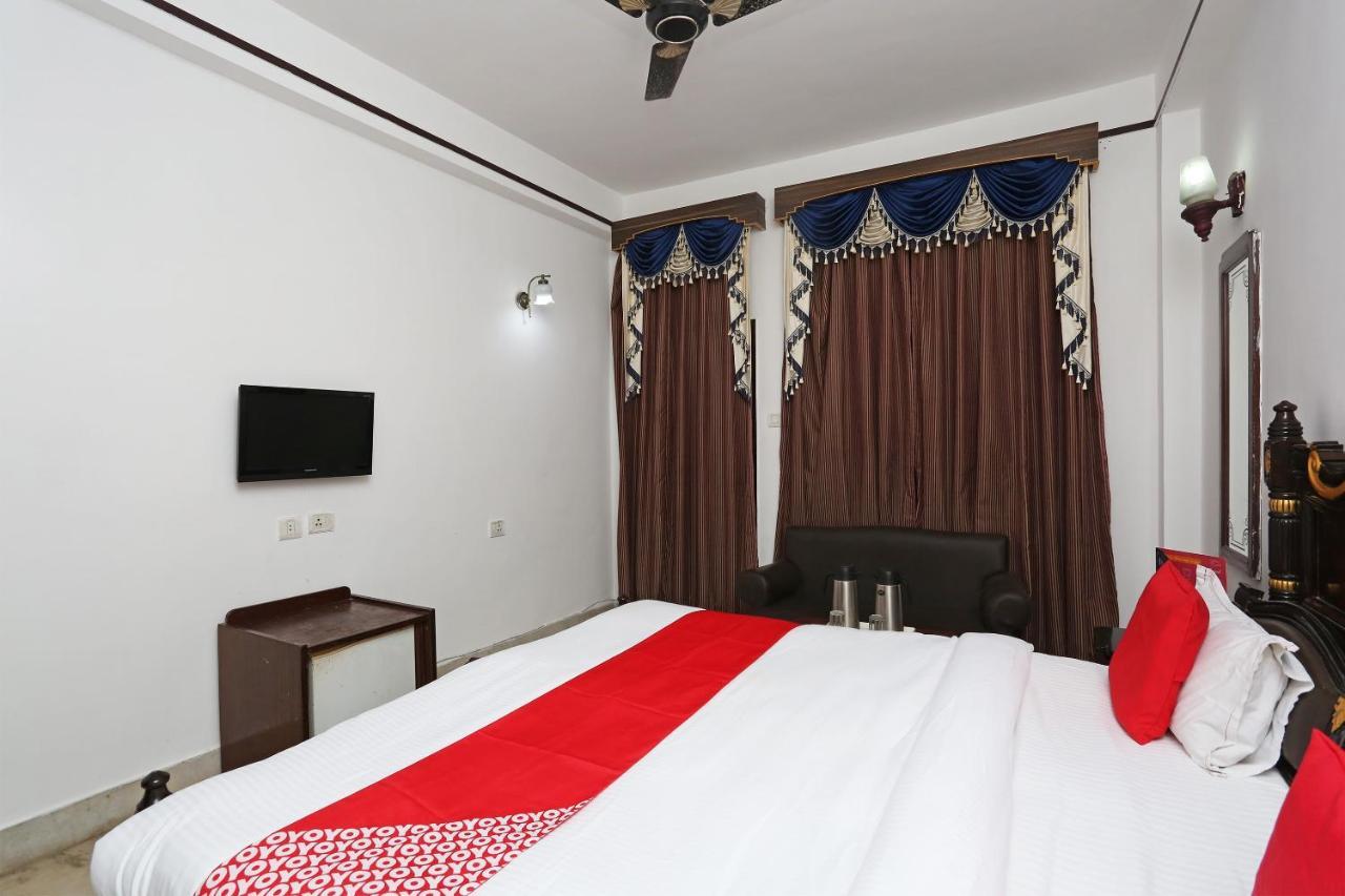 Oyo Capital O 5879 Radha Damodar Residency Hotel Puri Eksteriør billede