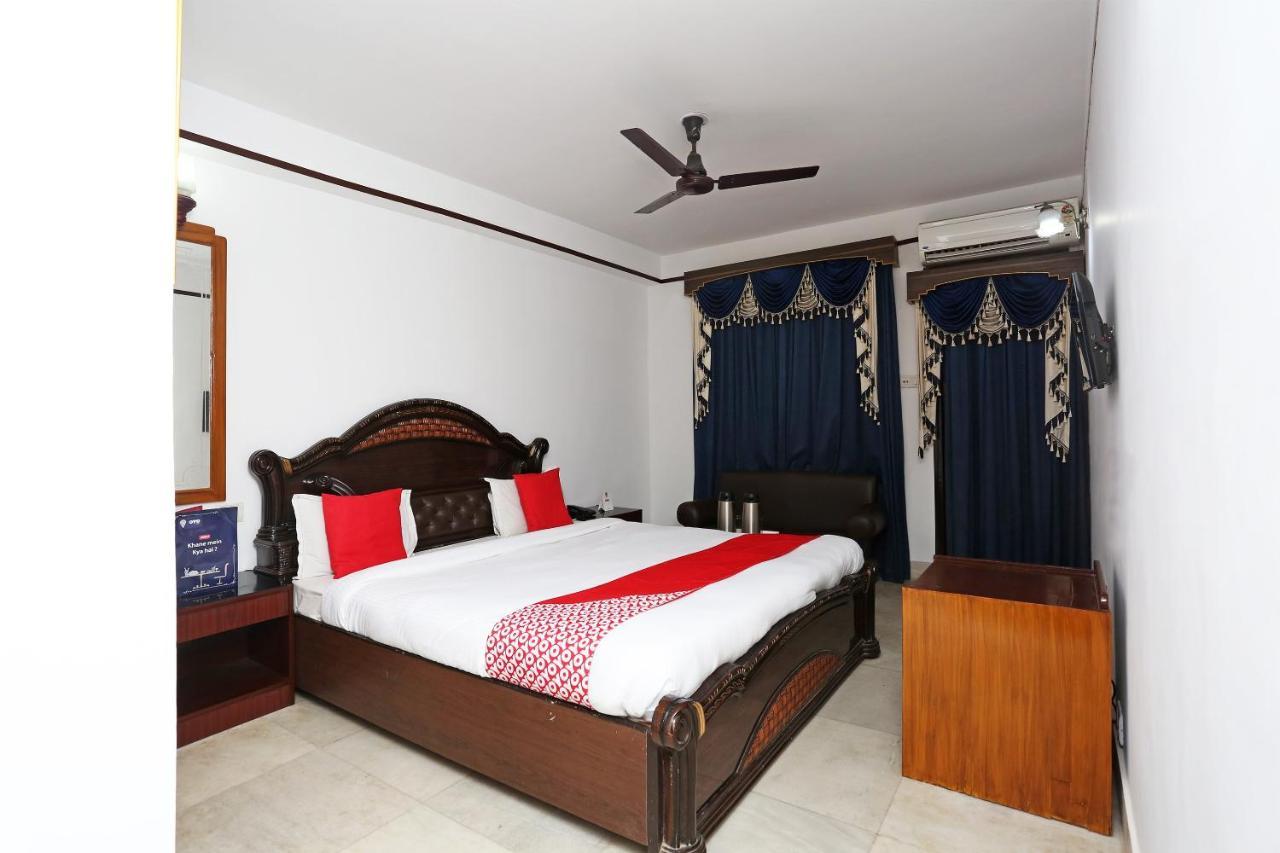 Oyo Capital O 5879 Radha Damodar Residency Hotel Puri Eksteriør billede