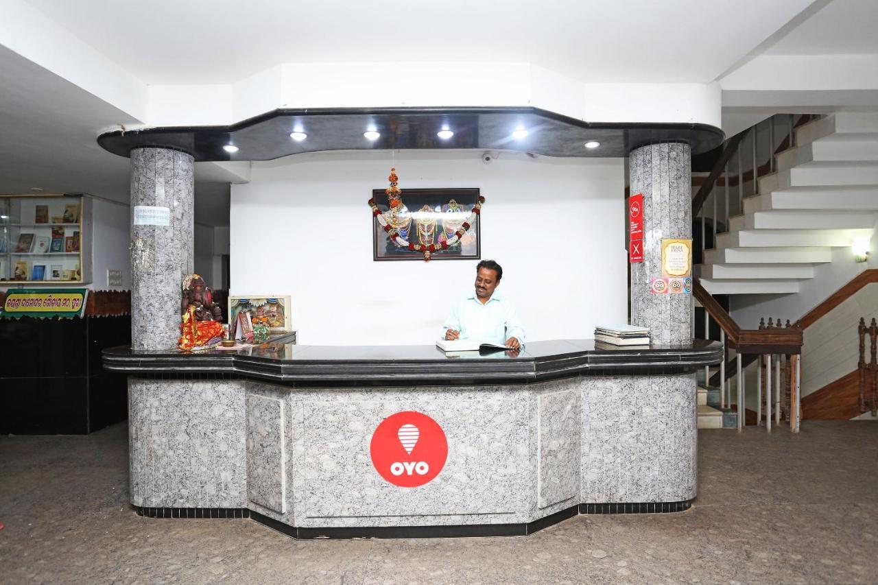 Oyo Capital O 5879 Radha Damodar Residency Hotel Puri Eksteriør billede